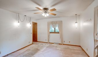 5241 Dommers Dr, Fitchburg, WI 53711