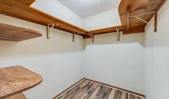 5811 Monroe St, Baker, FL 32531