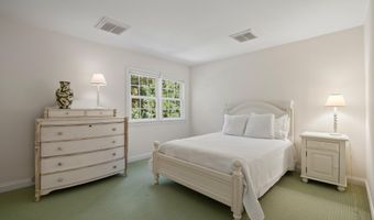 7009 LOCH LOMOND Dr, Bethesda, MD 20817