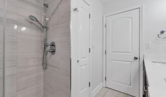 55 Drift Rd, Belford, NJ 07718