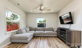 2212 Willow St, Caldwell, ID 83605