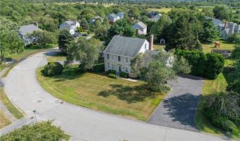 167 Meadow Ln, Middletown, RI 02842