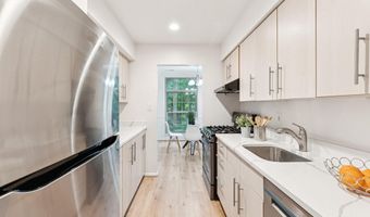 3358 WOODBURN Rd 24, Annandale, VA 22003
