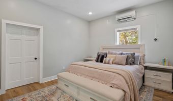 9815 Snow Pointe Dr SE, Alto, MI 49302