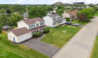 117 E Windswept Dr, Amsterdam, NY 12010
