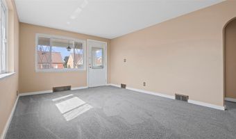 2119 Mcminn St, Aliquippa, PA 15001