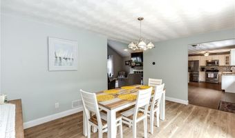 3 Blue Spruce Dr, Coventry, RI 02816