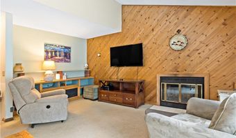 50 S Bay Dr 19, Narragansett, RI 02882