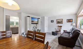327 Pacific Ave, Beachwood, NJ 08722