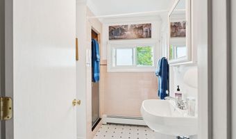 709 High St, Bath, ME 04530