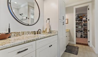 802 Old Spanish Trl, Bay St. Louis, MS 39520