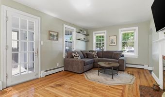 30 Hopkins Ter, Cumberland, RI 02864