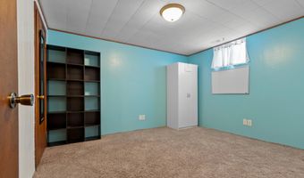 2325 Countryaire Estates Dr, Aberdeen, SD 57401