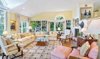 315 Ocean Ave, Newport, RI 02840