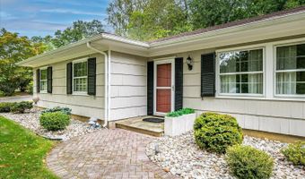 240 Dwight Rd, Middletown, NJ 07748