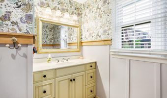 30 Packard Dr, Middletown, NJ 07748