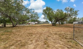 3079 Rakowitz, Adkins, TX 78101