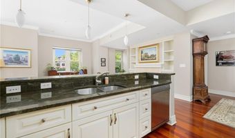 341 Thames St 209 S, Bristol, RI 02809