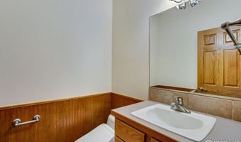 2366 Shoreside Dr, Berthoud, CO 80513