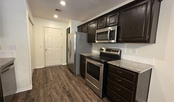 2 Sidebottom Cir, Bella Vista, AR 72714