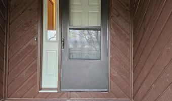 806 E Springfield St, Aurora, MO 65605