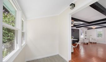 69 Overlook Dr, Warwick, RI 02818