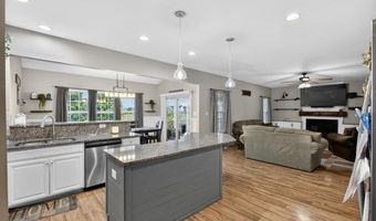 375 DELAWARE RIVER Dr, Clayton, DE 19938