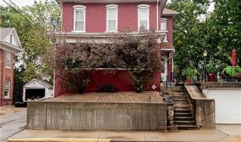 212 N 9th St, Atchison, KS 66002