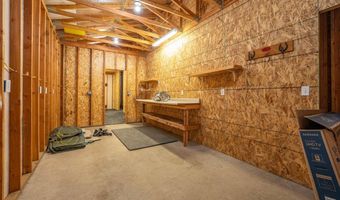 25150 Dersch Rd, Anderson, CA 96007