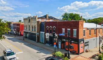 103 E Main St, Anamosa, IA 52205