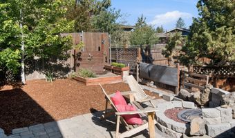 21370 NE Pecoraro Loop, Bend, OR 97701