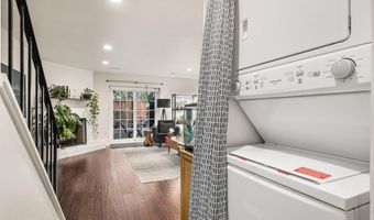 907 S ROLFE St 1A, Arlington, VA 22204