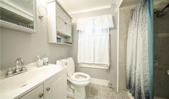 57 Gould St, Newport, RI 02840
