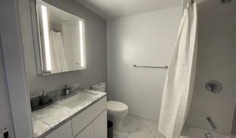 987 Queen St 227, Honolulu, HI 96814
