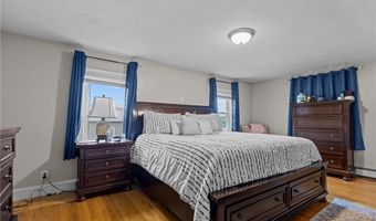 690 Killingly St, Johnston, RI 02919