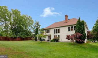 9908 KENTSDALE Dr, Potomac, MD 20854