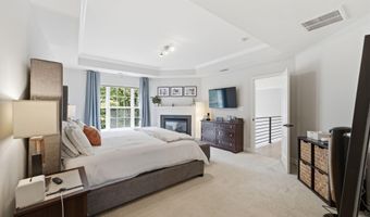 705 N ASHTON St, Alexandria, VA 22312