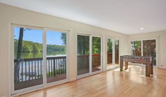 12 Sage Rd, Danbury, CT 06810