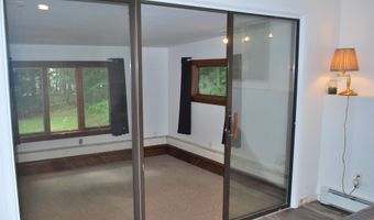 43 Camelot Dr, Bedford, NH 03110
