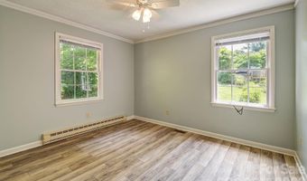364 Pearson Dr, Asheville, NC 28801