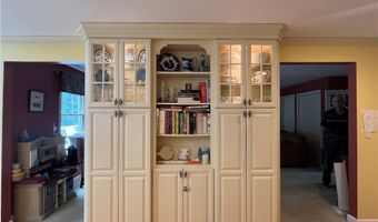 15 Tall Pines Dr, Barrington, RI 02806