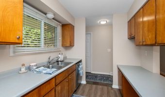 1025 Western Dr, Ann Arbor, MI 48103