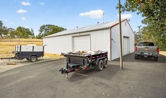 500 Pompadour Dr, Ashland, OR 97520