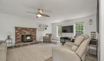 537 Pingree Hill Rd, Auburn, NH 03032
