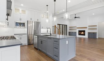 3076 Avilla Manor Trl, Alexander, AR 72002