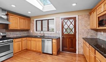 76 S Airmont Rd, Airmont, NY 10901