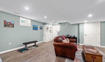 10 Buttonwood Rd, Bedford, NH 03110