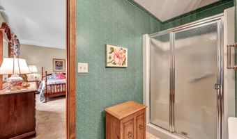 2 Sachem Dr, Cromwell, CT 06416