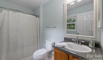 1 Pickwick Rd, Asheville, NC 28803