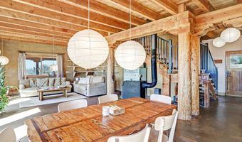 34 Dos Carpinteros Rd, Arroyo Seco, NM 87514